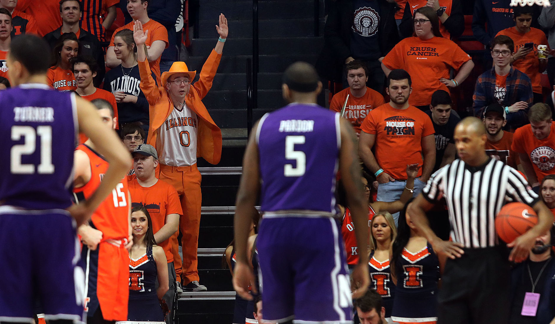 Illinois vs Northwestern 16 3.3.19.jpg